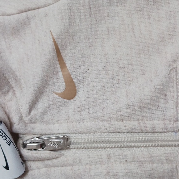 Nike Infant Girls' Essentials Hooded Coverall - Picture 9 of 9